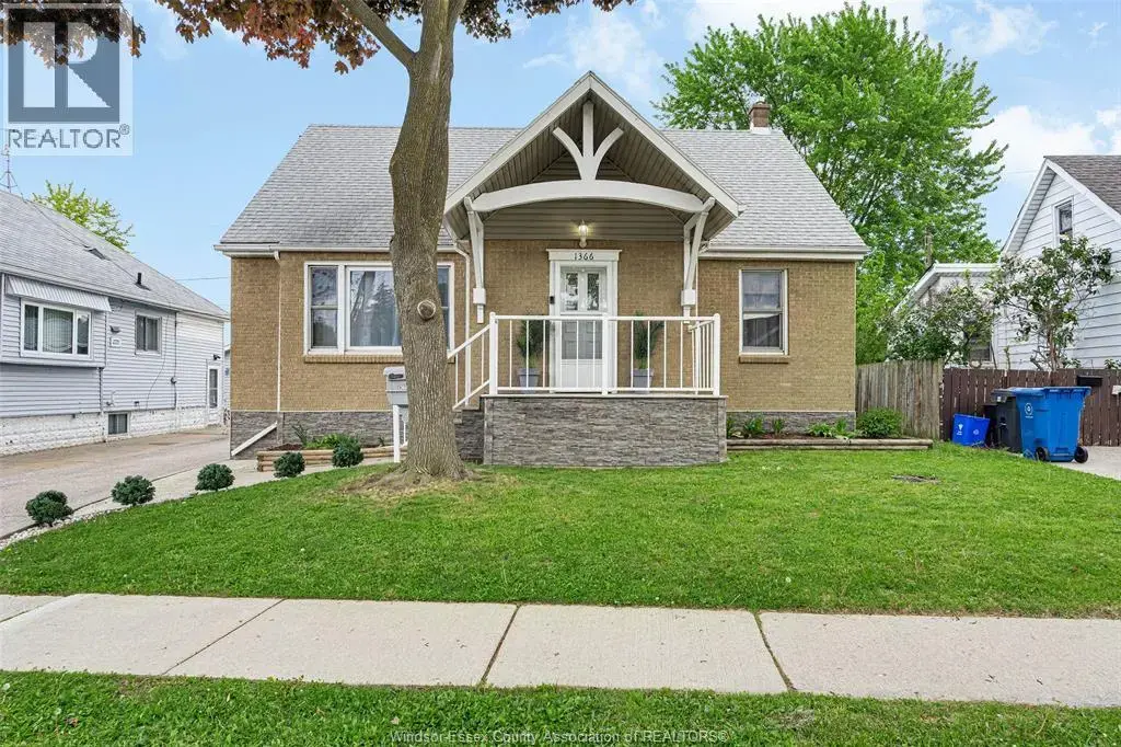 1366 Lillian Avenue, Windsor